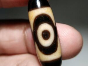 NO.8106  Ancient Pure Panda Three-Eye Dzi Bead