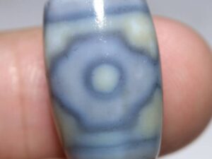 NO.8118 Pure Tibetan Mandala 3-Eye Dzi Bead