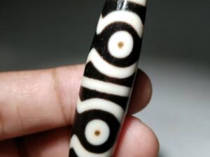 NO.8122 Cinnabar Lotus 6-Eyed Tibetan Dzi