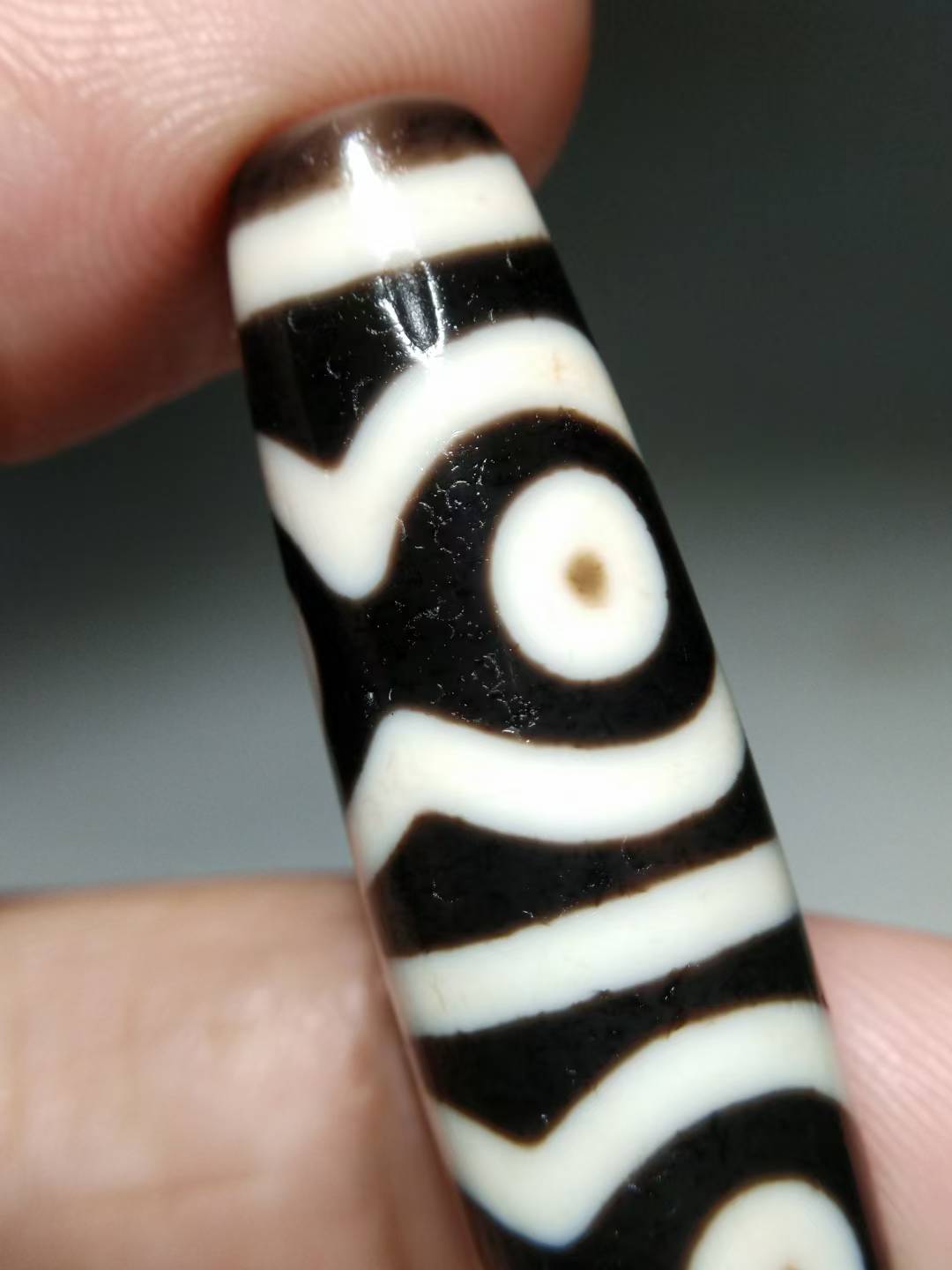 NO.8122 Cinnabar Lotus 6-Eyed Tibetan Dzi - Image 5