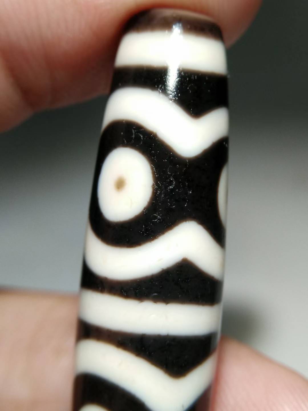 NO.8122 Cinnabar Lotus 6-Eyed Tibetan Dzi - Image 7