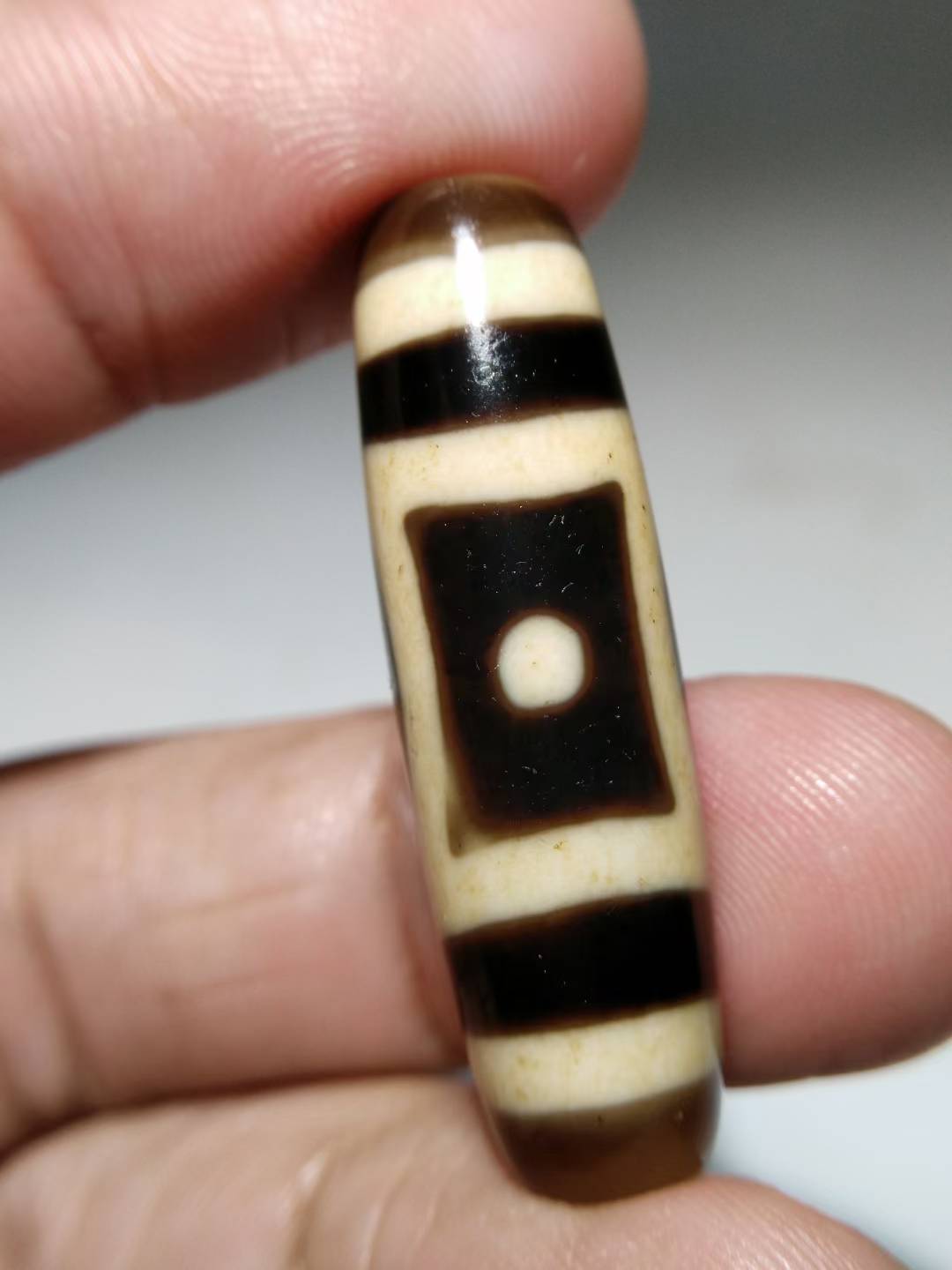 NO.8124 Ancient "Star" Celestial Tibetan Dzi - Image 3