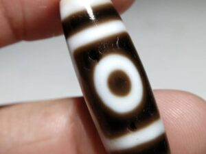 NO.8125 Ancient "Pure" 3-Eyed Tibetan Dzi Bead