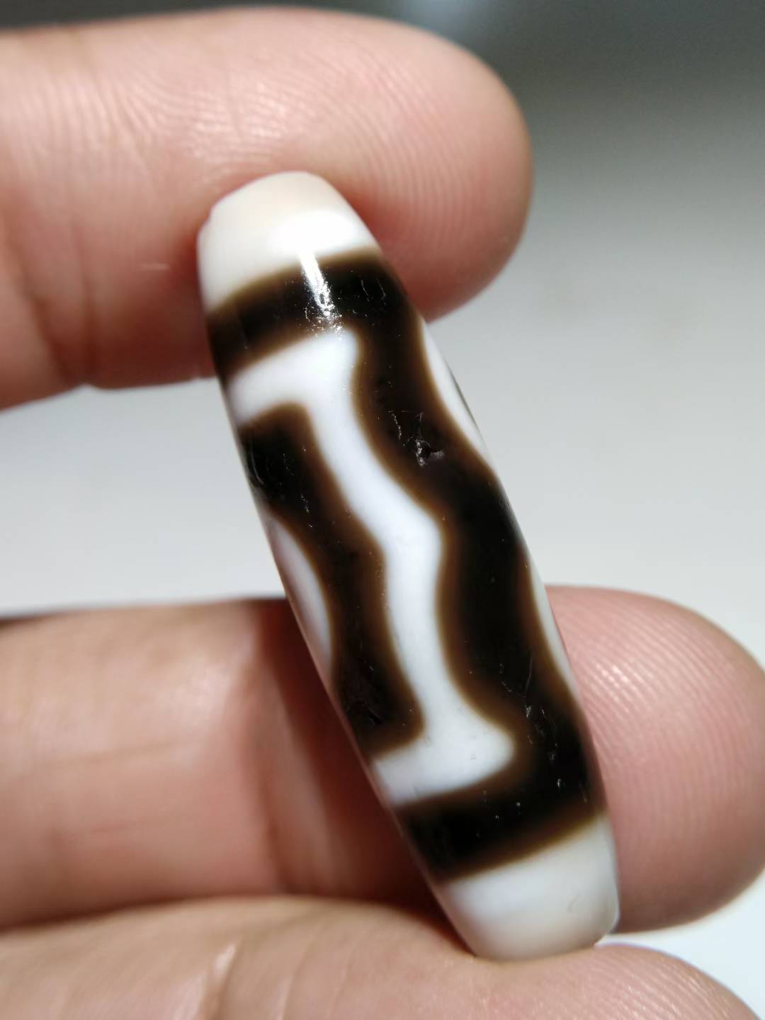 NO.8125 Ancient "Pure" 3-Eyed Tibetan Dzi Bead - Image 2
