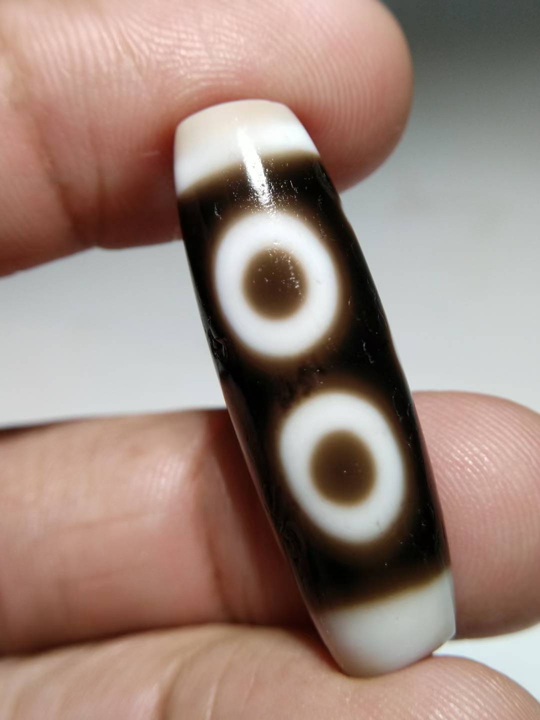 NO.8125 Ancient "Pure" 3-Eyed Tibetan Dzi Bead - Image 3