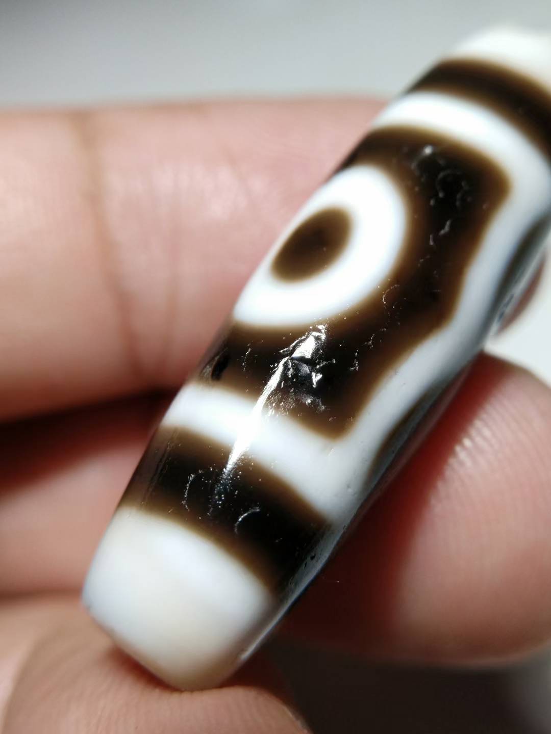 NO.8125 Ancient "Pure" 3-Eyed Tibetan Dzi Bead - Image 4