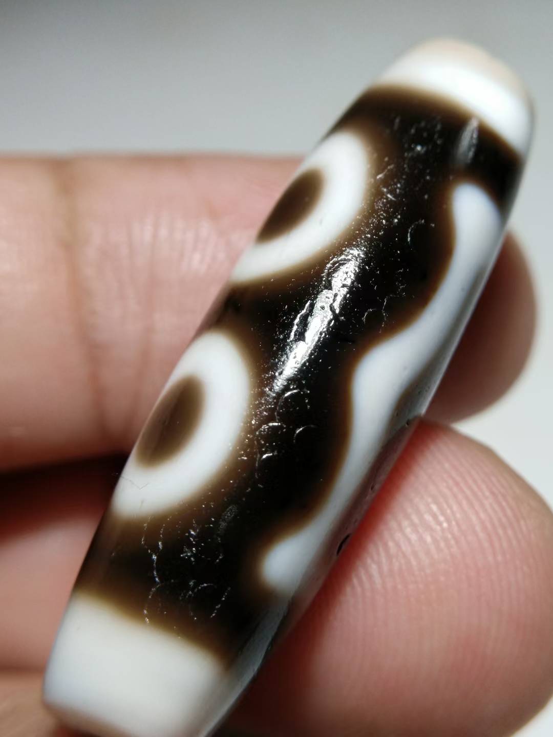 NO.8125 Ancient "Pure" 3-Eyed Tibetan Dzi Bead - Image 7