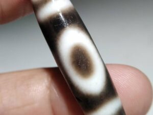 NO.8138 Ancient "1-Eyed" Heaven & Earth Tibetan Dzi